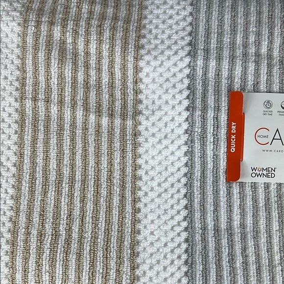 Caro Home Bath Towel Set White Gray Tan Stripe Plush Bath Hand Wash 8 Pc NEW - Picture 7 of 8